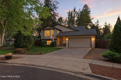 102 S Riverwood Ct, Post Falls, ID, 83854-7764 | Card Image