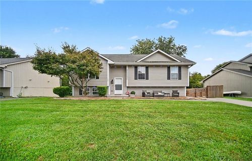 1001 Ne 194th Ter, Smithville, MO, 64089-9615 | Card Image