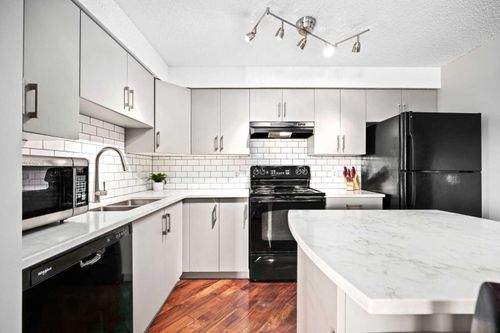 1211-505 Railway St W, Cochrane, AB, T4C2K9 | Card Image