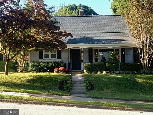 79 2nd Ave, Phoenixville, PA, 19460-3661 | Card Image