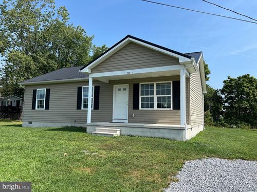 2849 Giles Mill Rd, BUNKER HILL, WV, 25413-2715 | Card Image