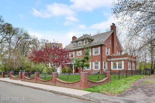 40 Carpenter St, Belleville, NJ, 07109-1456 | Card Image