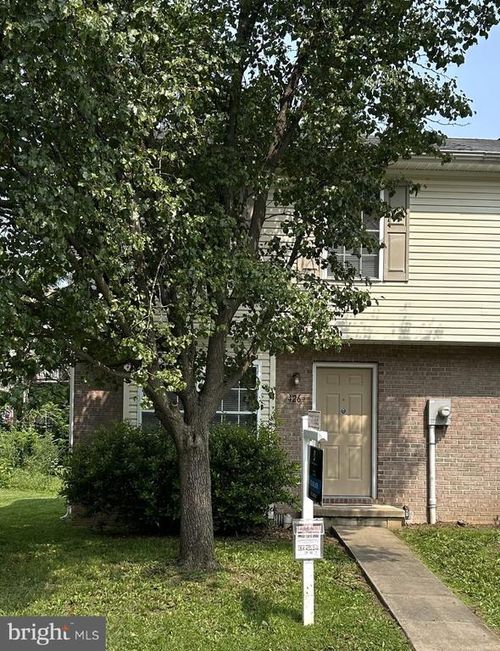 426 Ridgefield Ave, STEPHENS CITY, VA, 22655-2903 | Card Image