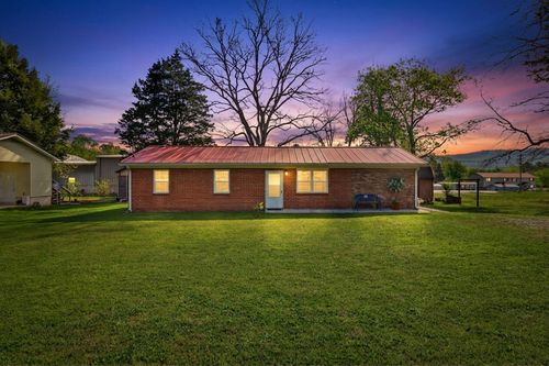 92 Mary Ann Ln, Pikeville, TN, 37367-5200 | Card Image