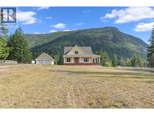 3446 Roberge Rd, Tappen, BC, V0E2X2 | Card Image