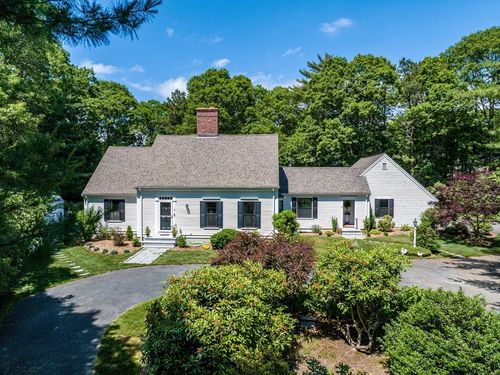 18 Calico Ln, Osterville, MA, 02655-1528 | Card Image