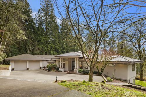 11700 198th Ave Se, Issaquah, WA, 98027-5456 | Card Image
