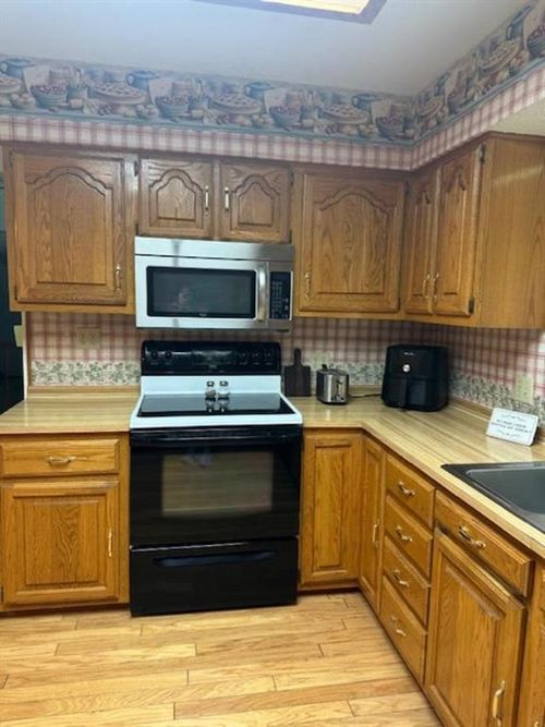 505 N Hill St, Hobart, OK, 73651-1621 | Card Image