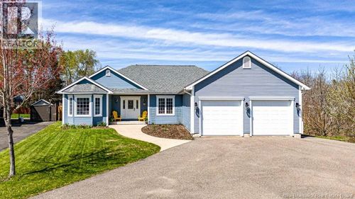90 Maclean Crt, Fredericton, NB, E3G9Y1 | Card Image