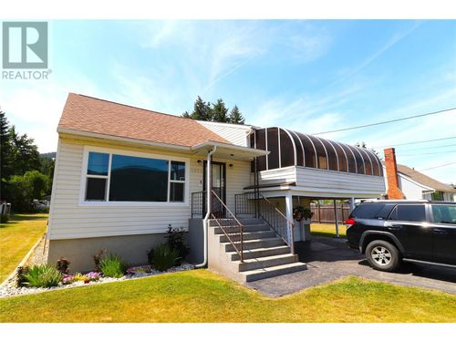2524 6th Avenue, Castlegar, BC, V1N2W2 | Card Image