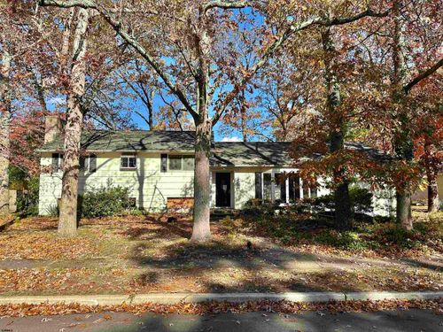 928 Traymore Pkwy, Absecon, NJ, 08201-1514 | Card Image