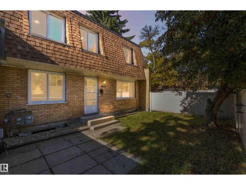132 Londonderry Sq Nw, Edmonton, AB, T5C3C4 | Card Image