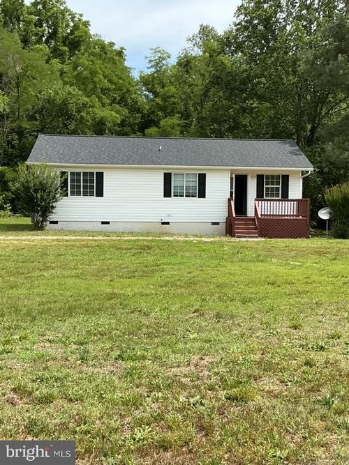 531 Lowe Dr, Hague, VA, 22469-2803 | Card Image