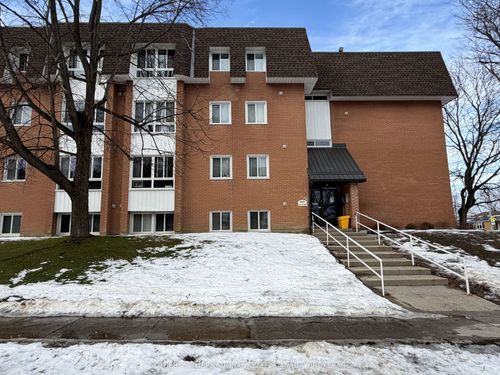 308-810 Kyle Crt, Brockville, ON, K6V6H6 | Card Image