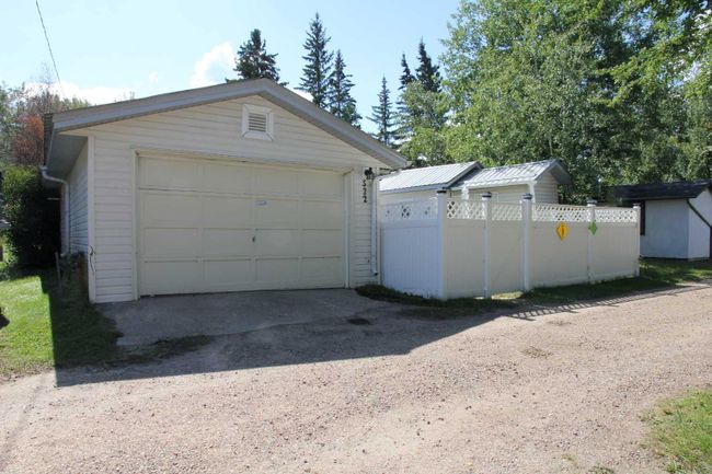 522 1 Street, Home with 2 bedrooms, 1 bathrooms and 3 parking in Loon Lake SK | Image 37