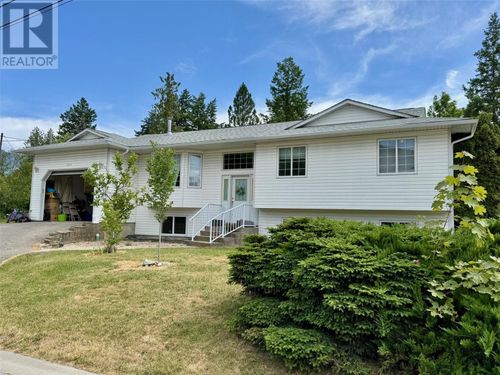 1213 Regina St, Creston, BC, V0B1G4 | Card Image
