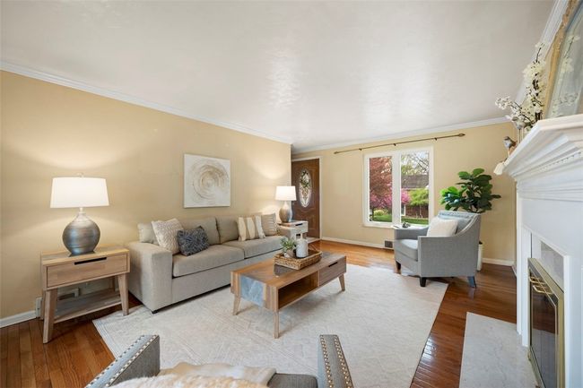 2308 Lambeth Dr, House other with 3 bedrooms, 1 bathrooms and 1 parking in Upper St. Clair PA | Image 4