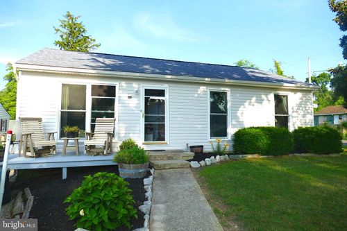 7519 Rock Creek Way, Pasadena, MD, 21122-3313 | Card Image