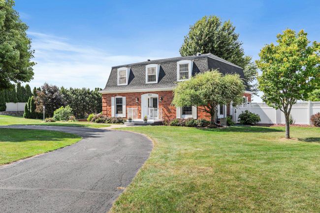 1813 Skyline Dr, House other with 4 bedrooms, 3 bathrooms and null parking in STOUGHTON WI | Image 4