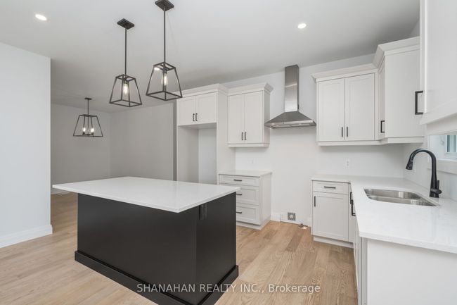 397 Victoria St, House attached with 2 bedrooms, 2 bathrooms and 1 parking in Warwick ON | Image 7