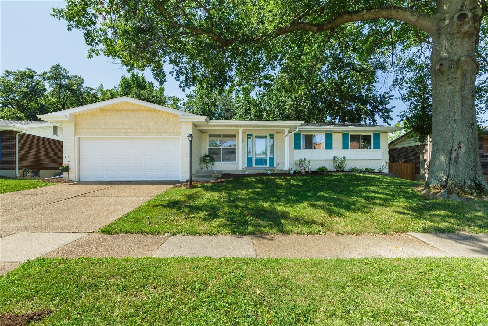 Cliffwood Trl, Saint Louis, MO 63129