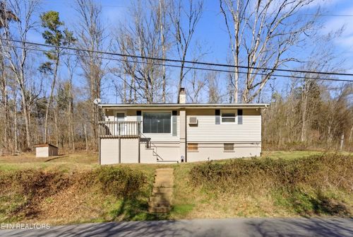 950 Indian Gap Rd, Sevierville, TN, 37876 | Card Image
