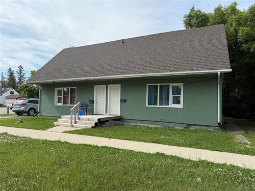 516 Pacific Ave, Home with 0 bedrooms, 4 bathrooms and null parking in Selkirk MB | Card Image