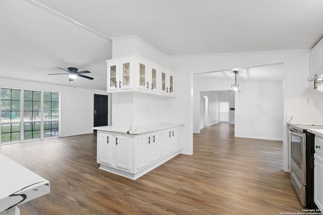 15024 Mesquite St, House other with 3 bedrooms, 2 bathrooms and null parking in Lytle TX | Image 4