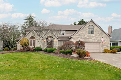 211 Crossing Crk N, Gahanna, OH, 43230-6110 | Card Image
