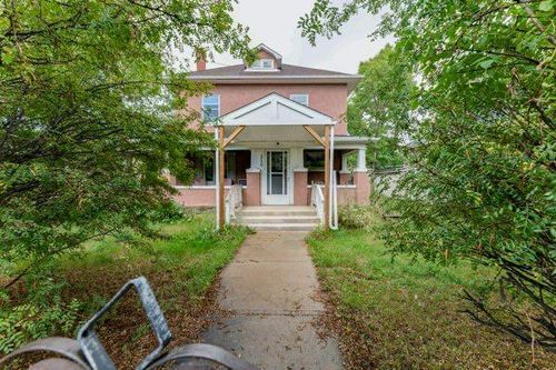 210 1 St W, Drumheller, AB, T0J0Y4 | Card Image