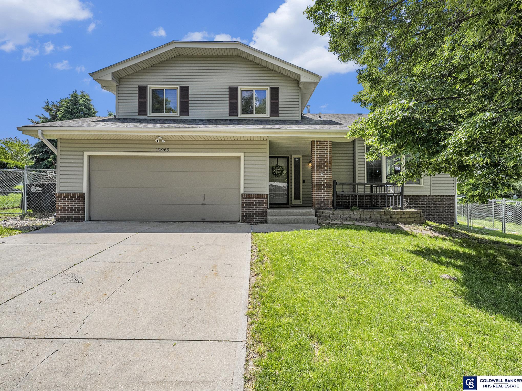 Miami Cir, Omaha, NE 68164