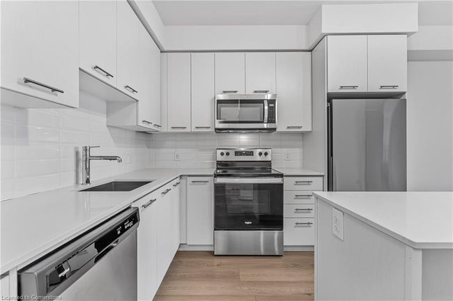 207 - 385 Winston Rd, House attached with 1 bedrooms, 2 bathrooms and 1 parking in Grimsby ON | Image 7