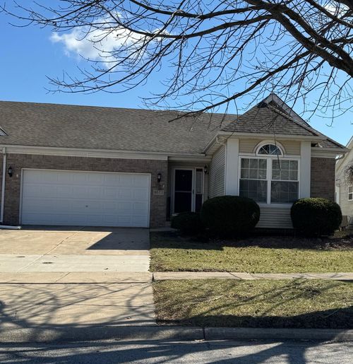 8613 Van Buren St, Merrillville, IN, 46410-8511 | Card Image