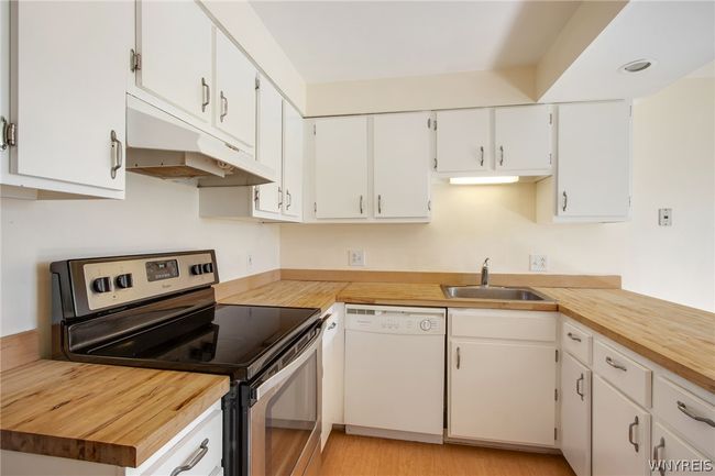 C - 25 Coolbrook Court, Condo with 2 bedrooms, 1 bathrooms and null parking in Amherst NY | Image 4