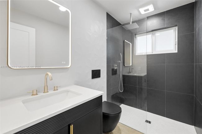 211 Sw 14 Th St, House other with 3 bedrooms, 2 bathrooms and null parking in Pompano Beach FL | Image 12