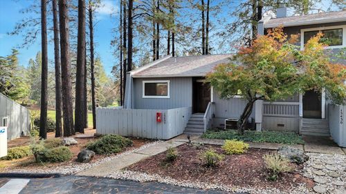 15432 Kingsbury Cir, Grass Valley, CA, 95949-6585 | Card Image