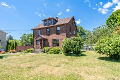 165 Clifton Ave, Kingston, NY, 12401-4049 | Card Image