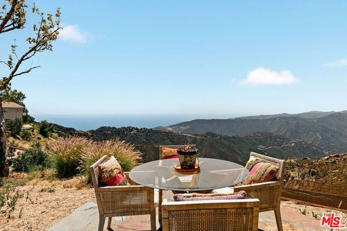 231 Loma Metisse Rd, Malibu, CA, 90265 | Card Image