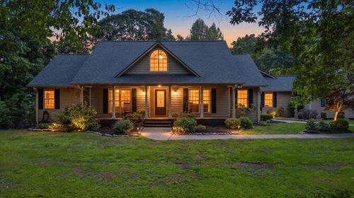 96 Oakridge Ln, Ellijay, GA, 30536-4486 | Card Image