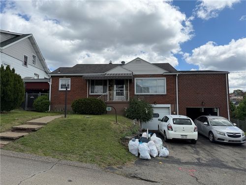 14 Hogsett St, Uniontown, PA, 15401-2956 | Card Image