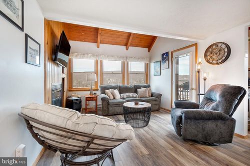 21b-157 Jeffrey Ln, OAKLAND, MD, 21550-7229 | Card Image