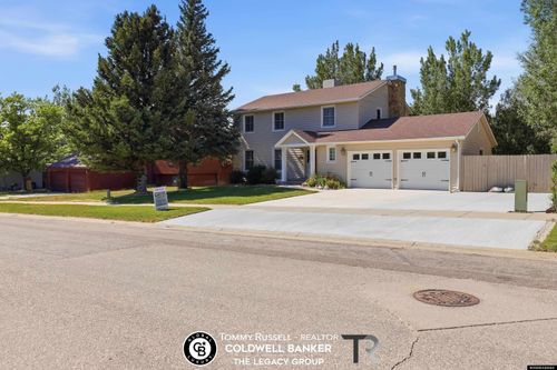 3920 Eagle Dr, Casper, WY, 82604-4516 | Card Image