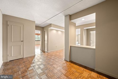 apt-901-801 Yale Ave, SWARTHMORE, PA, 19081-1822 | Card Image