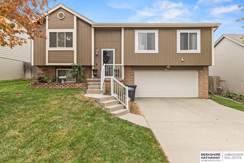 8915 N 76th St, Omaha, NE, 68122-2062 | Card Image