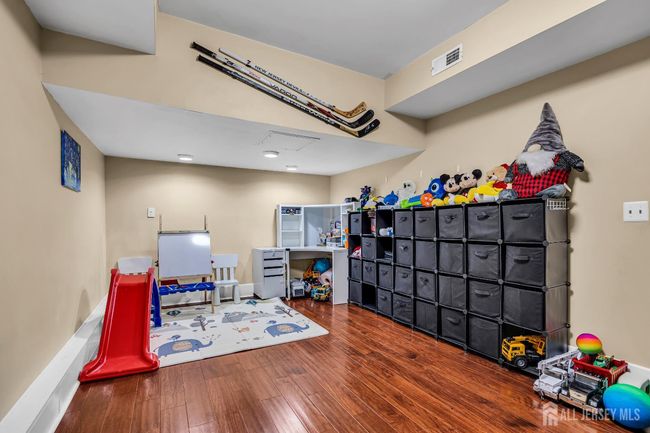 152 Redpine Loop, Townhouse with 3 bedrooms, 3 bathrooms and null parking in Old Bridge NJ | Image 4