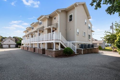 50-50 Clemence St, Cranston, RI, 02920-2513 | Card Image