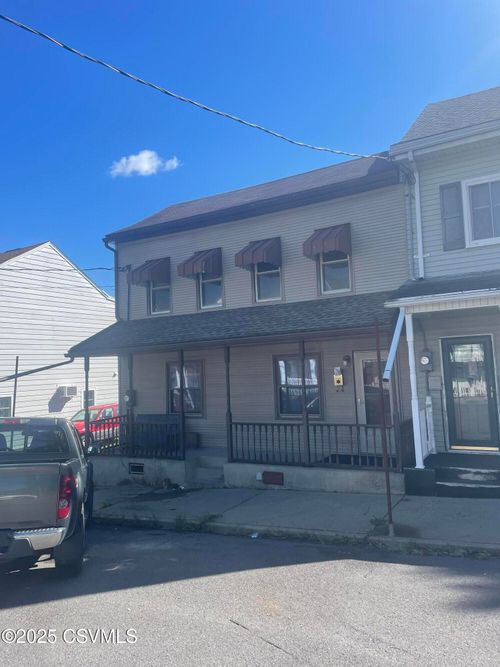 115 S Locust St, Mount Carmel, PA, 17851-2441 | Card Image