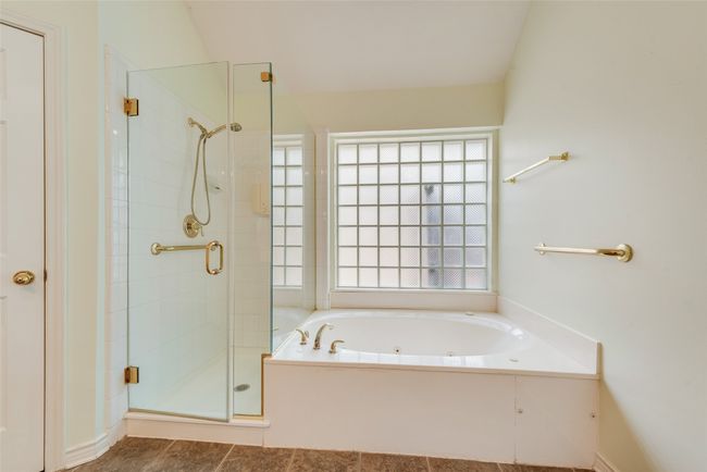 18132 Meandering Way, House other with 3 bedrooms, 2 bathrooms and null parking in Dallas TX | Image 24