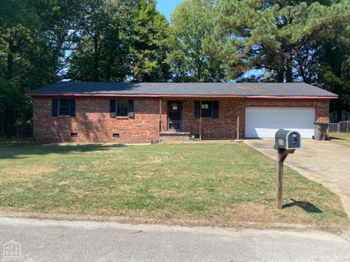 202 Foxfire Dr, Paragould, AR, 72450-2610 | Card Image