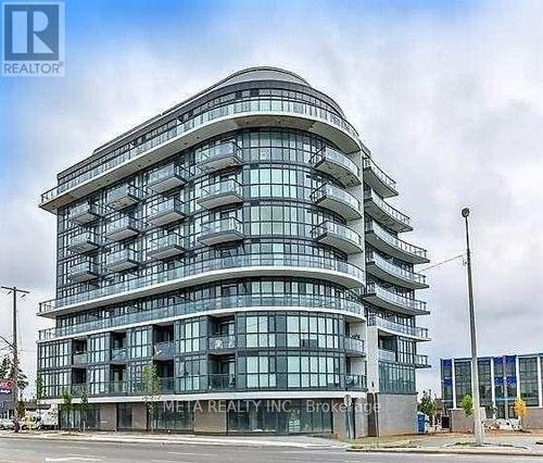 205-16 Mcadam Ave, North York, ON, M6A0B9 | Card Image